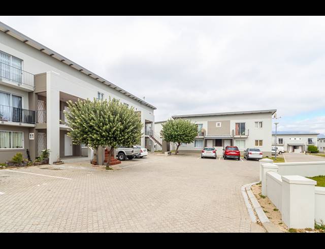 2 BEDROOM APARTMENT FOR SALE IN RUGBY